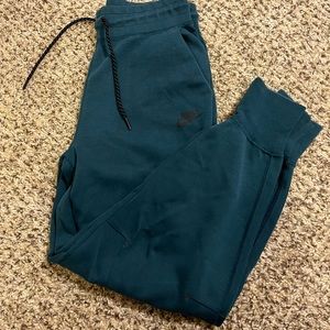 Green Nike joggers size small